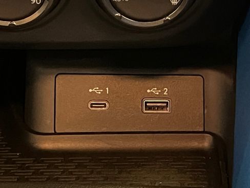 Certified 2024 Nissan Z Performance w/ Floor Mat Package image 23