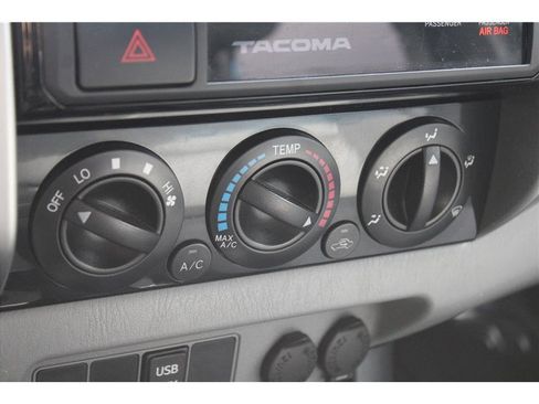 Used 2015 Toyota Tacoma 4x4 Double Cab image 24