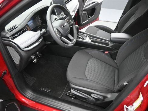 New 2025 Jeep Compass Sport image 9