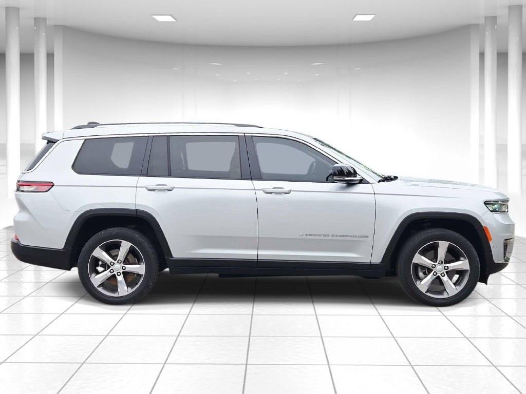 Used 2021 Jeep Grand Cherokee L Limited w/ Luxury Tech Group II AWD/4WD image 2