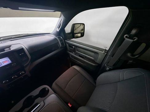 Used 2024 RAM 3500 Tradesman w/ Chrome Appearance Group image 11