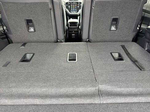 New 2025 Subaru Ascent Limited image 13