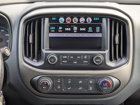 Used 2018 Chevrolet Colorado Z71 AWD/4WD image 19