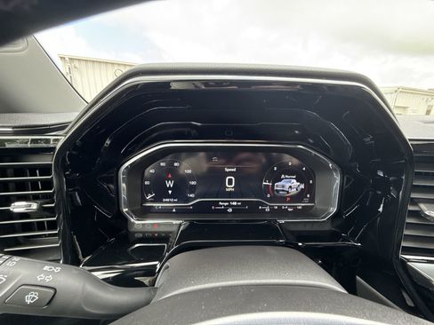 Used 2023 GMC Sierra 1500 SLT w/ SLT Premium Plus Package image 11