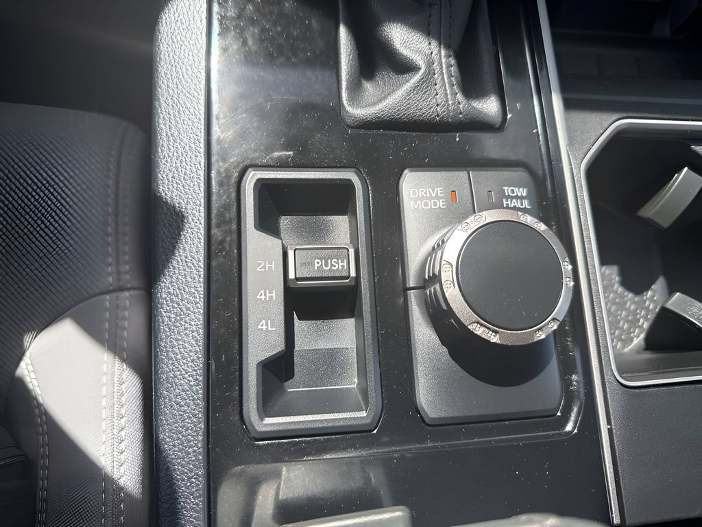Used 2025 Toyota Tundra SR5 AWD/4WD image 21