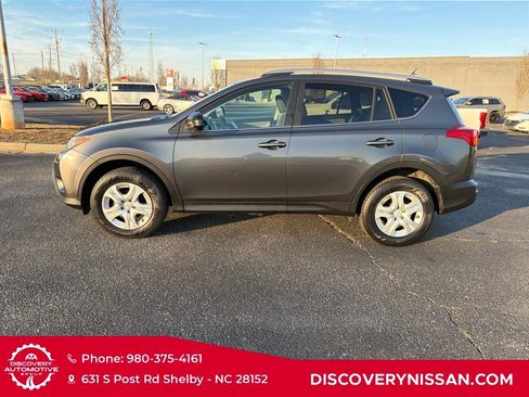 Used 2015 Toyota RAV4 LE image 9