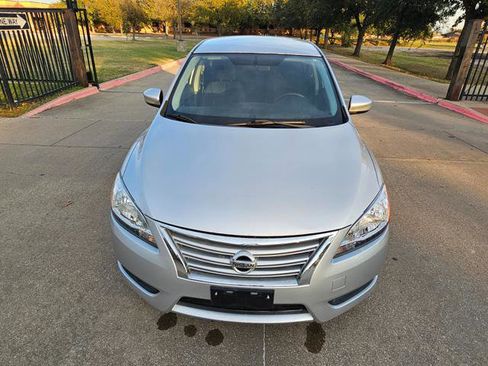 Used 2015 Nissan Sentra S image 11
