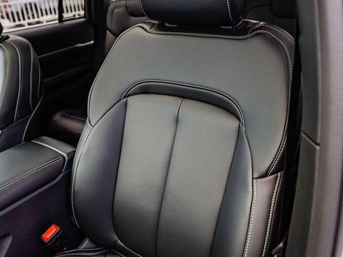 New 2026 Jeep Grand Cherokee Limited image 30