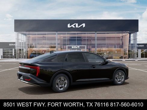 New 2026 Kia K4 LX image 3