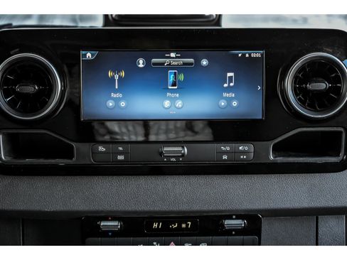 Used 2025 Mercedes-Benz Sprinter 2500 image 8