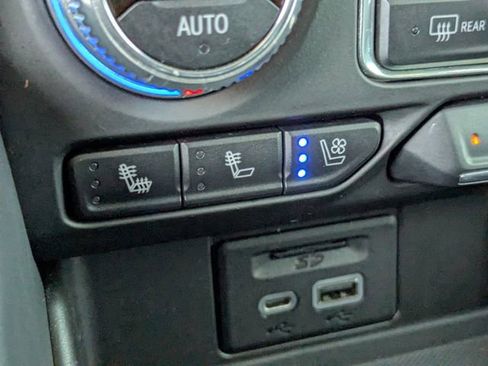 Used 2021 GMC Yukon SLT w/ SLT Premium Package image 29