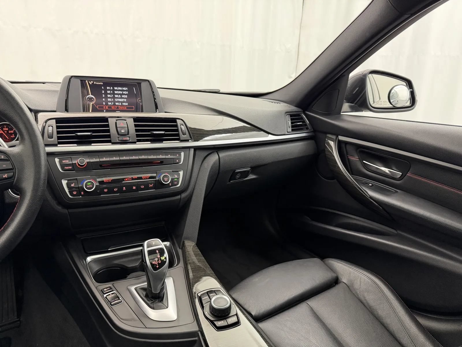 Used 2014 BMW 328i xDrive Wagon AWD/4WD image 15