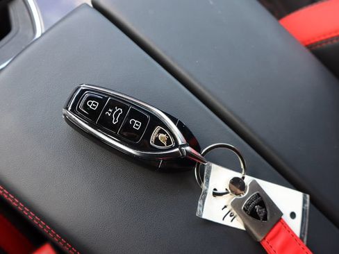 Used 2024 Lamborghini Urus S AWD/4WD image 41