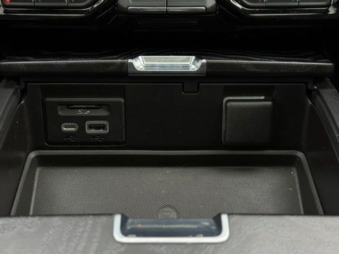 Used 2021 GMC Yukon Denali w/ Denali Ultimate Package image 38