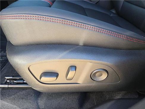 New 2026 Chevrolet Traverse RS image 15