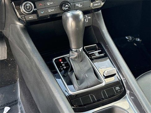 Used 2022 Jeep Compass Latitude w/ Sun and Sound Group image 23