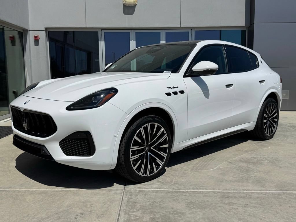 Used 2025 Maserati Grecale Folgore AWD/4WD image 4