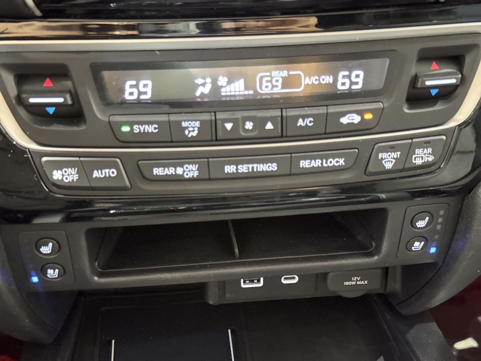 Used 2025 Honda Passport Black Edition image 22