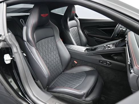 Used 2025 Aston Martin DB12 Coupe RWD image 26