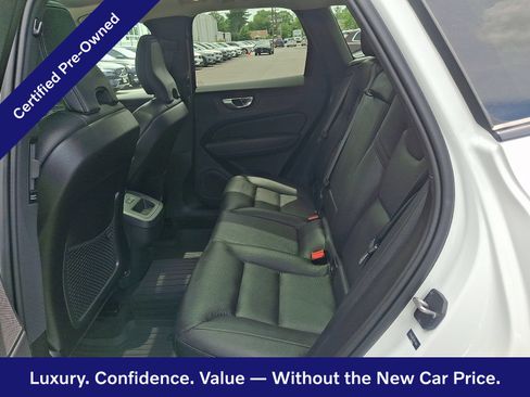 Certified 2024 Volvo XC60 B5 Plus w/ Protection Package Premier AWD/4WD image 11