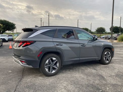 Used 2025 Hyundai Tucson SEL FWD image 5