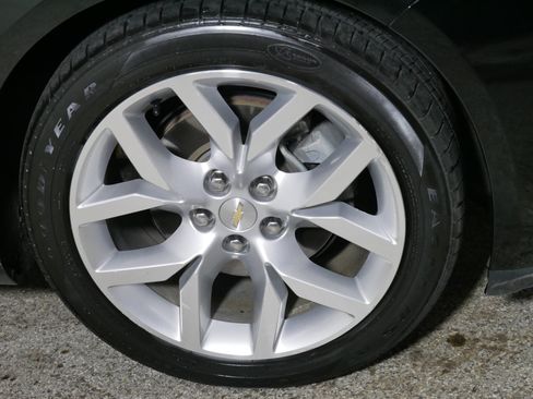 Used 2019 Chevrolet Impala Premier FWD image 15
