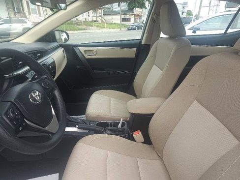 Used 2015 Toyota Corolla LE FWD image 10