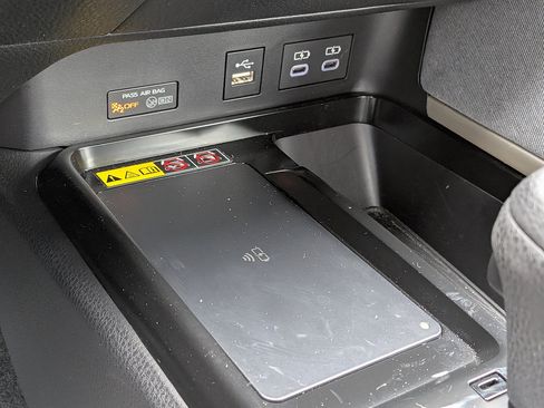 Used 2025 Toyota Camry LE FWD image 19