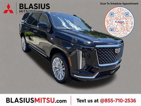 Used 2026 Cadillac Escalade Luxury AWD/4WD image 1