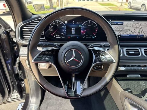 Used 2025 Mercedes-Benz Maybach GLS 600 4MATIC image 22
