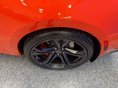 Used 2021 Chevrolet Camaro SS RWD image 31