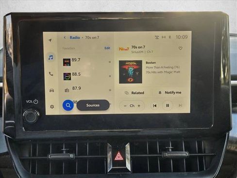 Used 2025 Toyota Corolla LE image 12