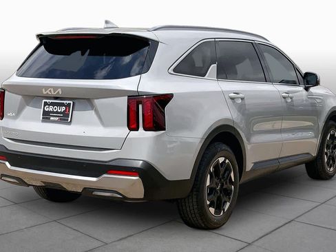 Used 2025 Kia Sorento S w/ Panoramic Sunroof Package FWD image 13