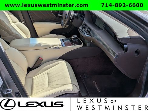 Used 2018 Lexus LS 500 w/ Luxury Package RWD image 5
