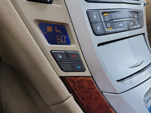 Used 2011 Cadillac CTS Luxury AWD/4WD image 24