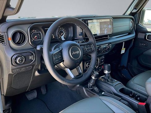 New 2026 Jeep Gladiator Mojave image 4