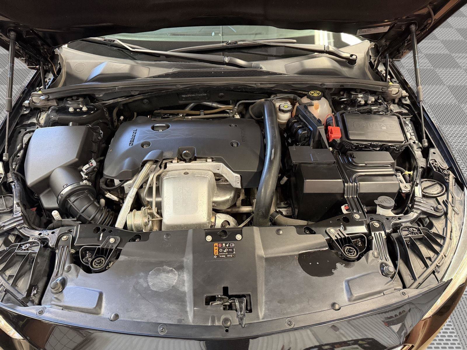 Used 2018 Buick Regal Essence FWD image 21