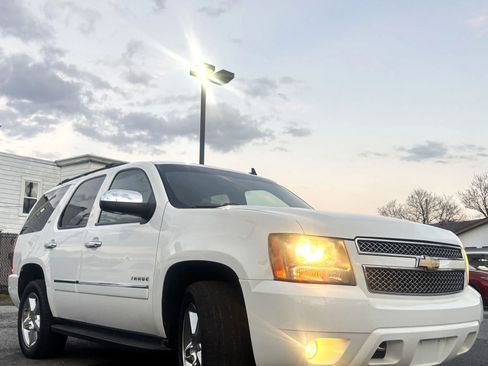 Used 2011 Chevrolet Tahoe LTZ image 3