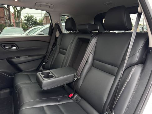 Used 2022 Nissan Rogue SL image 23