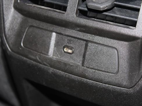 Used 2023 Chevrolet Colorado LT image 31