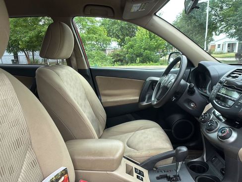 Used 2011 Toyota RAV4 4WD w/ Base L4 Extra Value Pkg image 24