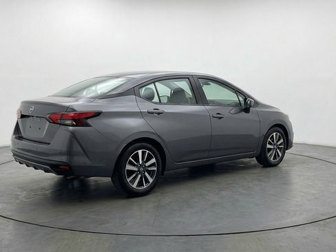 Used 2025 Nissan Versa SV image 9