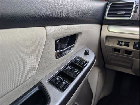 Used 2015 Subaru Crosstrek 2.0i Premium w/ Moonroof Package image 16