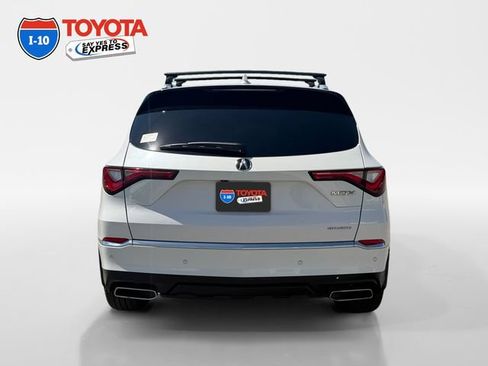 Used 2023 Acura MDX SH-AWD w/ Advance Package image 4