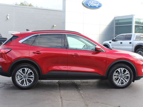Used 2022 Ford Escape SEL image 9
