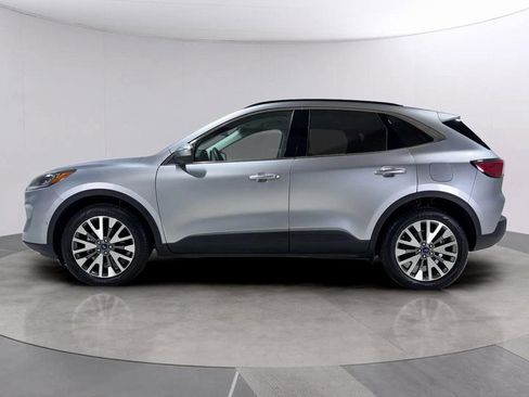 Used 2021 Ford Escape Titanium image 17