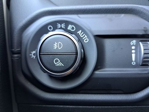 New 2025 Jeep Gladiator High Tide image 15