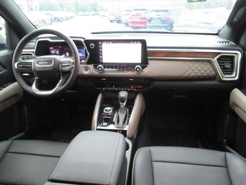 Used 2024 GMC Canyon Denali w/ LPO, Denali Black Edition image 13