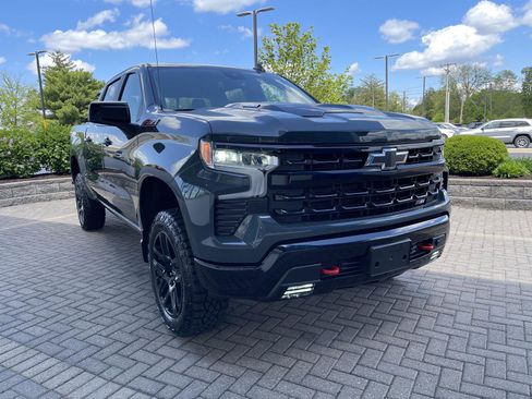 Used 2025 Chevrolet Silverado 1500 LT Trail Boss w/ Convenience Package II AWD/4WD image 7