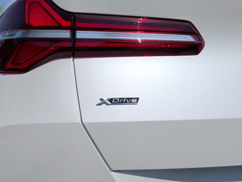 New 2026 BMW X3 xDrive30i w/ Premium Package AWD/4WD image 12